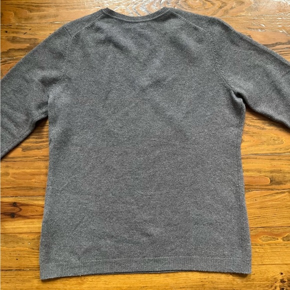 Charter Club Women's 100% Cashmere Brown V-Neck Sweater size M‎ - Picture 4 of 11